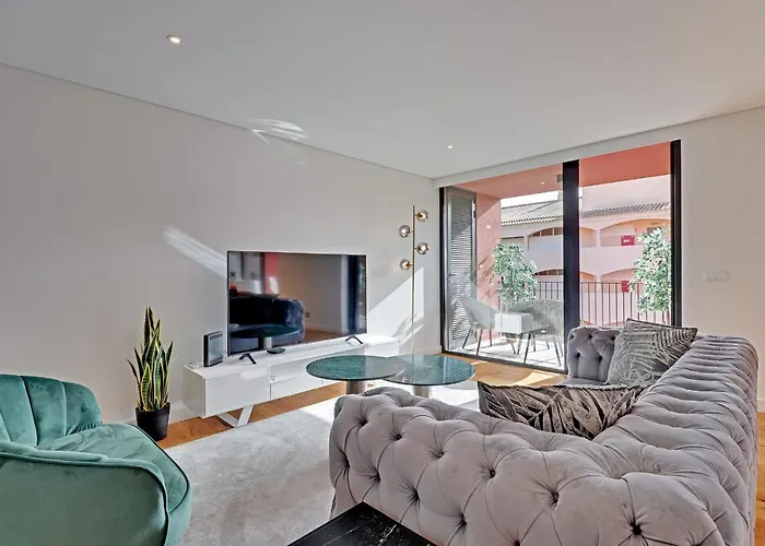 Dubai * فيلامورا