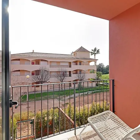 Dubai * Vilamoura